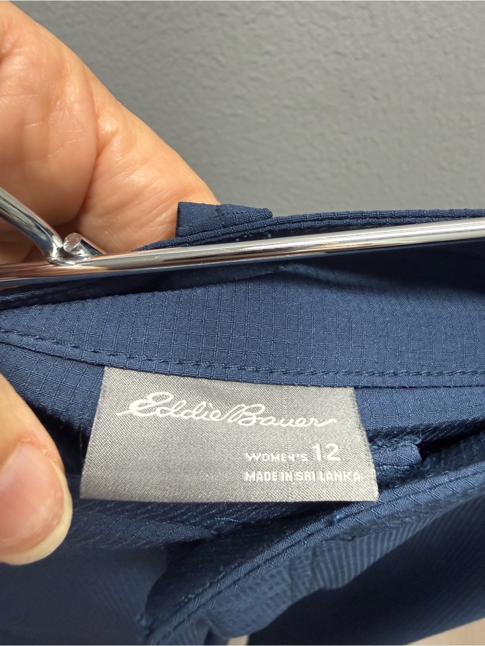 Eddie Bauer Women's Navy Cropped Hiking Pants - Picture 5 of 6
